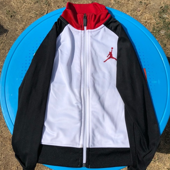 Boy’s Air Jordan Jumpman Set - Picture 10 of 14